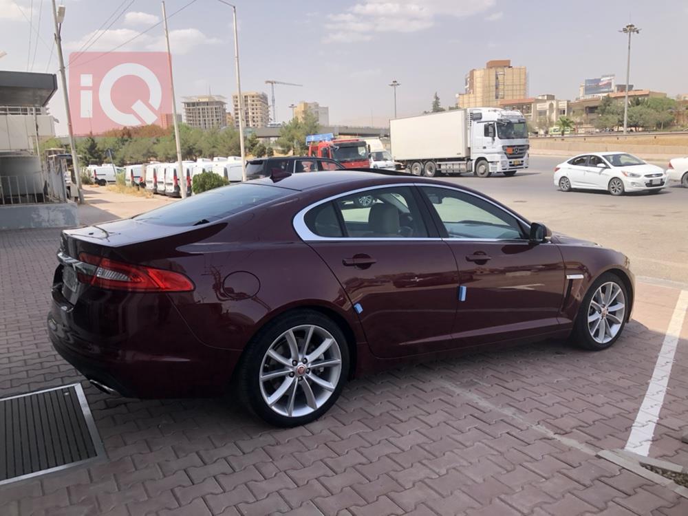 Jaguar XF